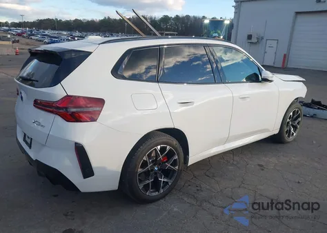 2025 BMW X3 30 xDrive z USA, uszkodzony, nr VIN 5UX53GP04S9Y74280